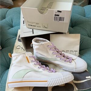 Oncept Bogota Canvas Sneaker